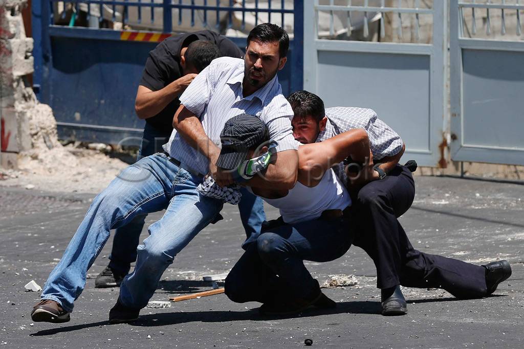 Polisi Israel Tangkap...