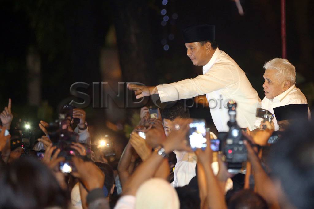 Prabowo-Hatta Ajukan...