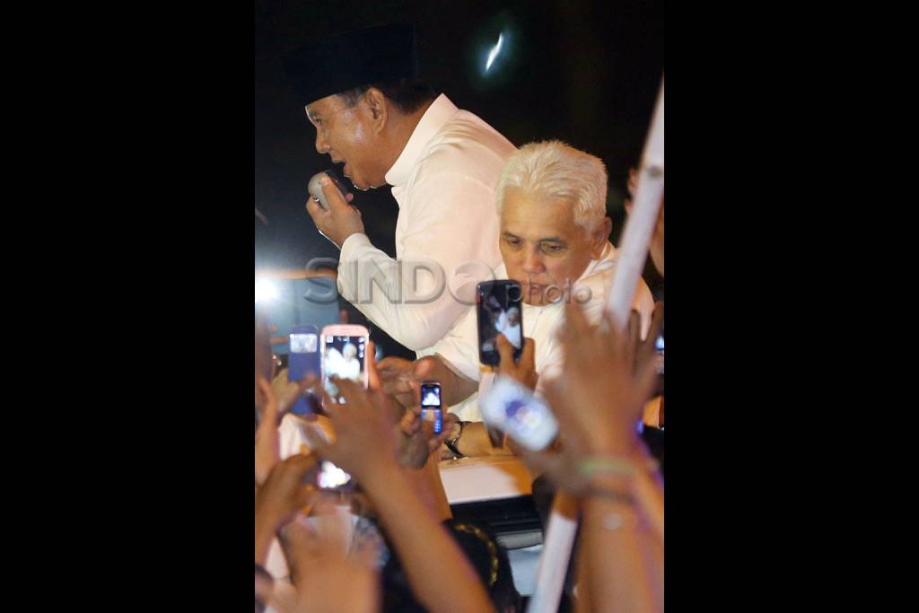 Prabowo-Hatta Ajukan...
