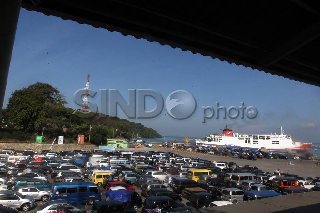 Puncak Mudik Pelabuhan...