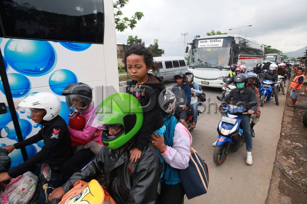 Mudik Naik Mobil Toko