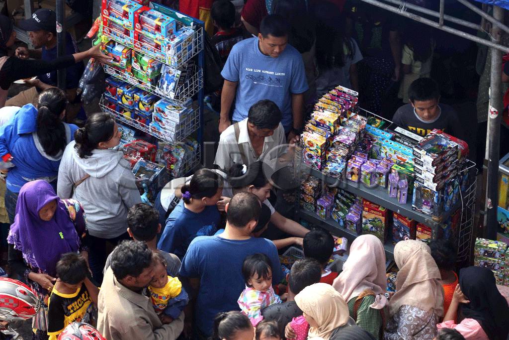 Pasar Gembrong Ramai...