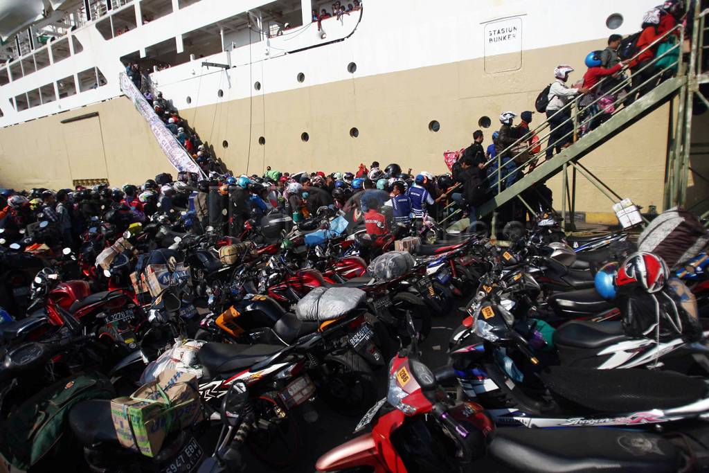 Pemudik Sepeda Motor...