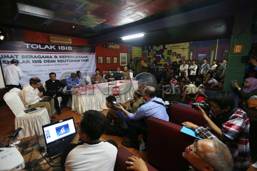 Tokoh Lintas Agama Tolak...