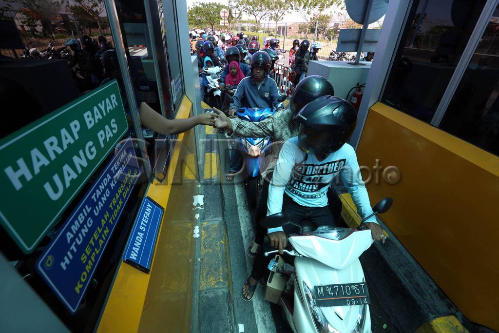Angin Kencang, Motor...