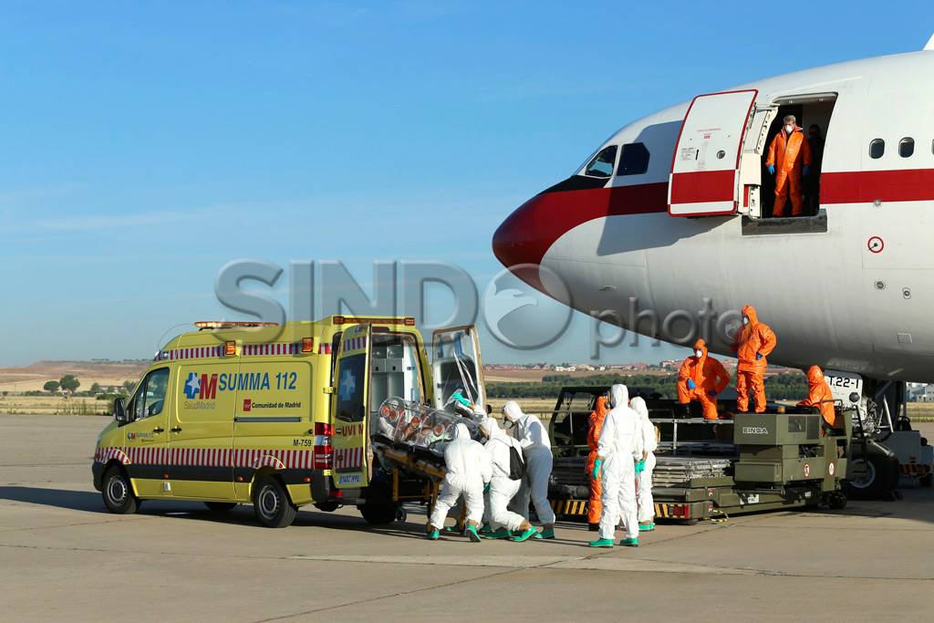 Penderita Ebola Asal...