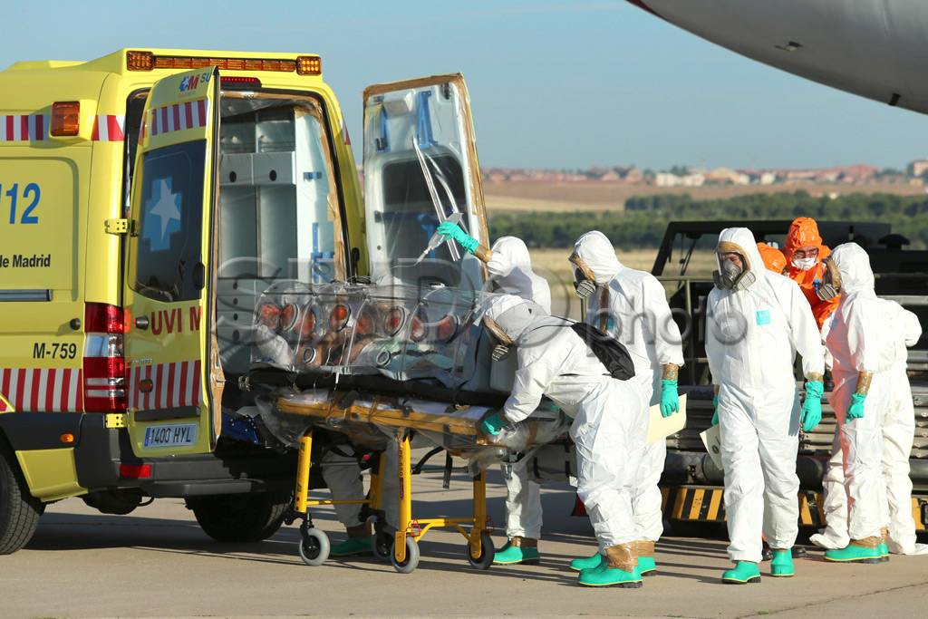 Penderita Ebola Asal...