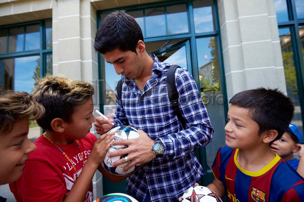 Luis Suarez Hadiri Sidang...