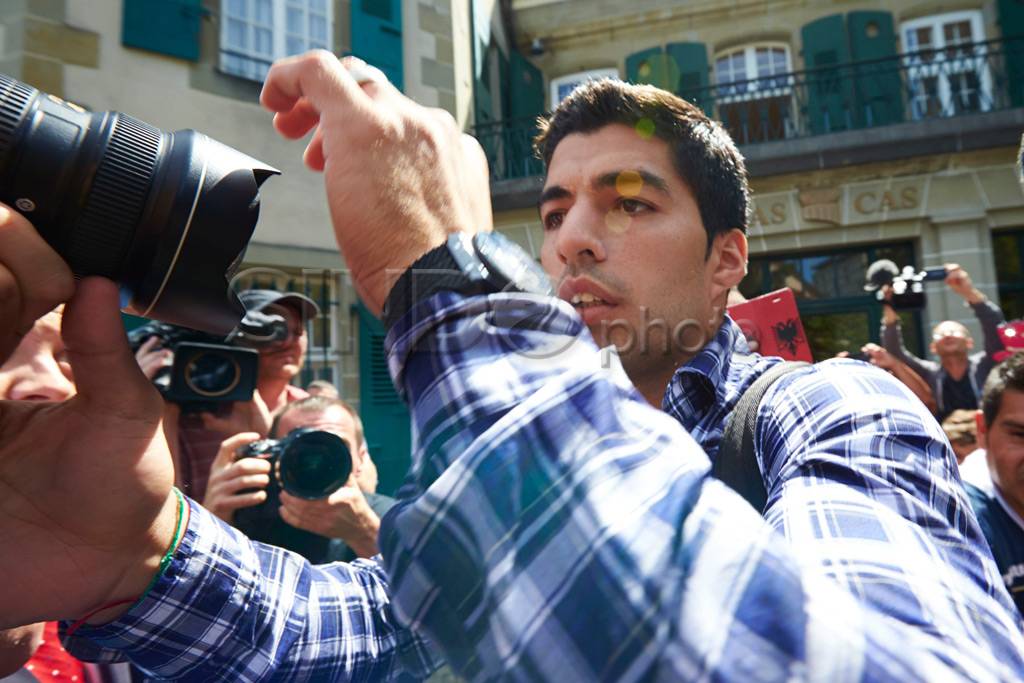 Luis Suarez Hadiri Sidang...