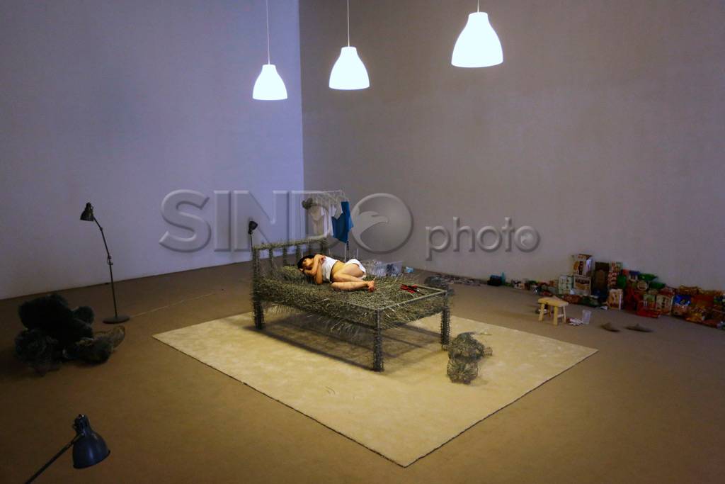 Tempat Tidur Kawat Seniman...