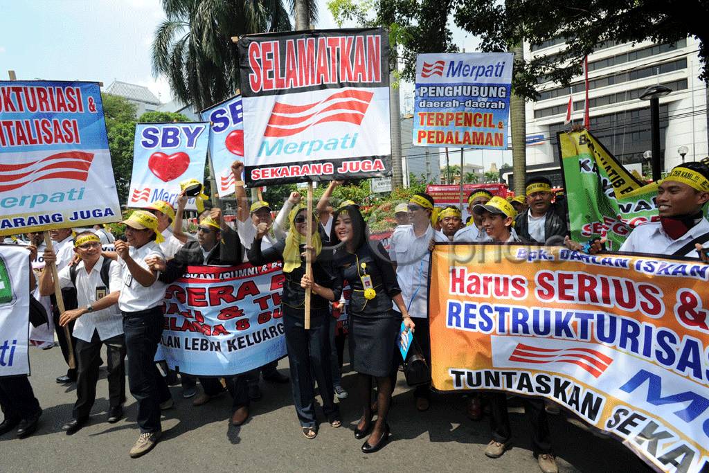 Karyawan Merpati Tuntut...