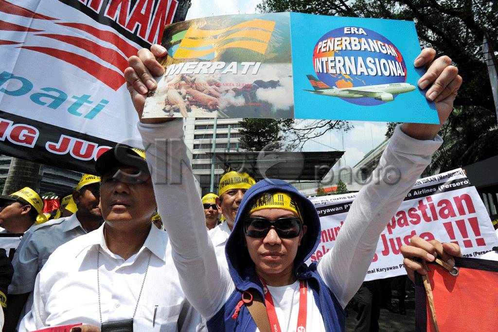 Karyawan Merpati Tuntut...