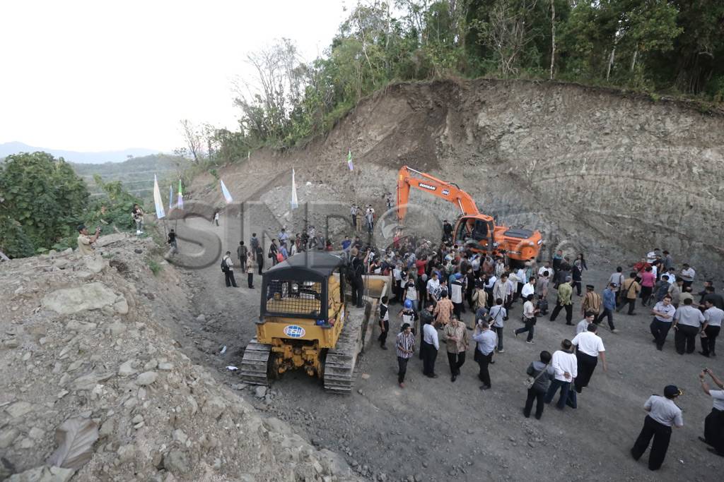 Ground Breaking Pembangunan...