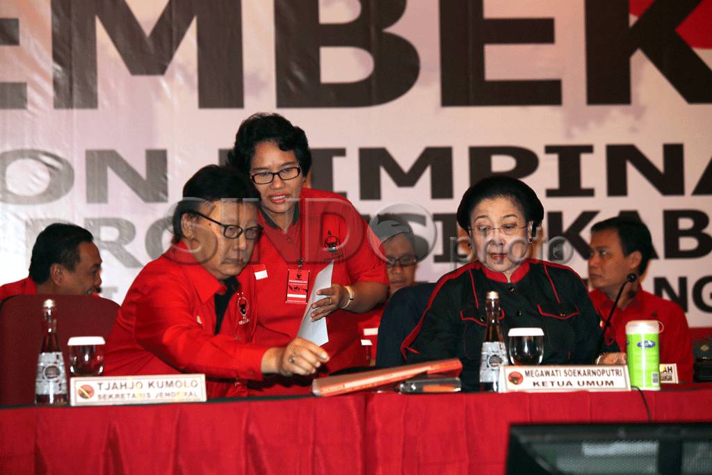 Megawati Beri Pembekalan...