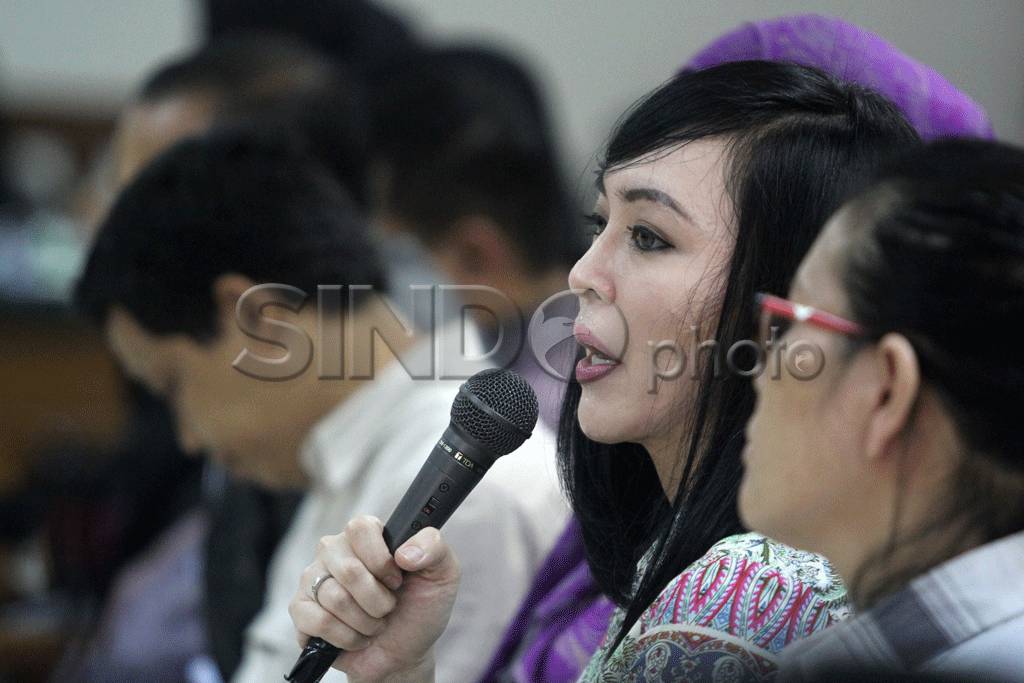 Anas Dengarkan Keterangan...