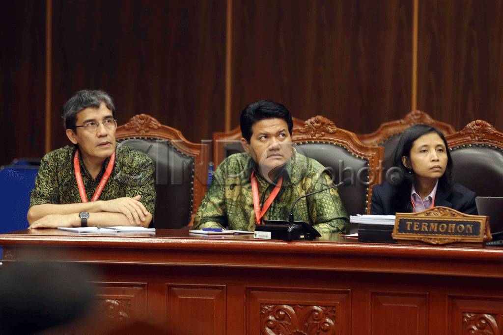 MK Lanjutkan Persidangan...