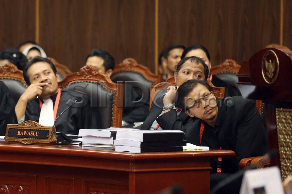 MK Lanjutkan Persidangan...
