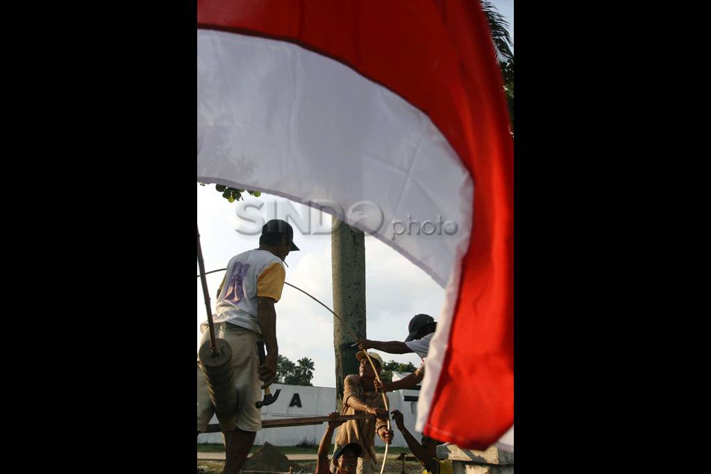25 Pohon Pinang Berjajar...