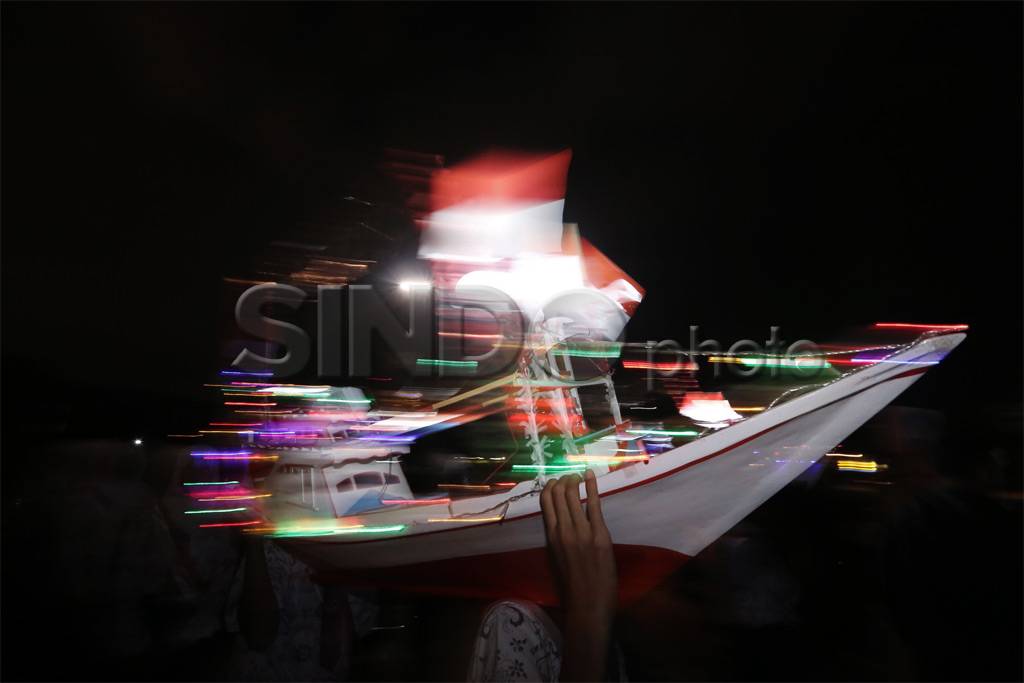 Lampion Hias Semarakkan...