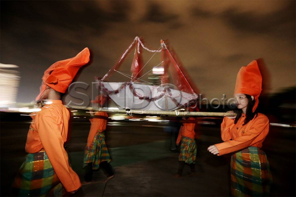 Lampion Hias Semarakkan...