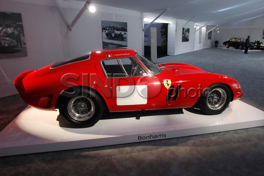 Ferrari Lawas Laku Seharga...
