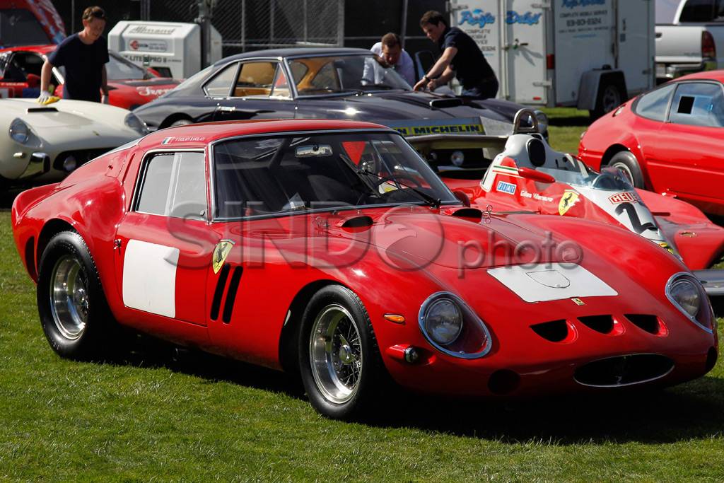 Ferrari Lawas Laku Seharga...