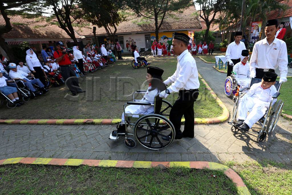 Upacara Bendera Siswa...