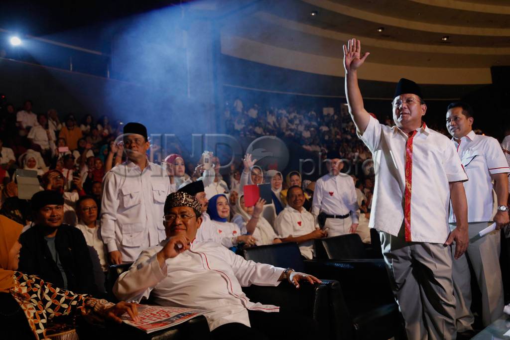 Prabowo Hadiri Silaturahmi...
