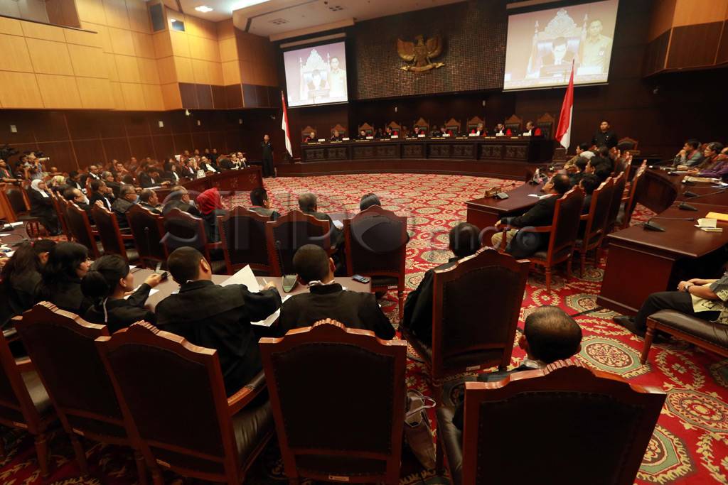 MK Tolak Gugatan Prabowo,...