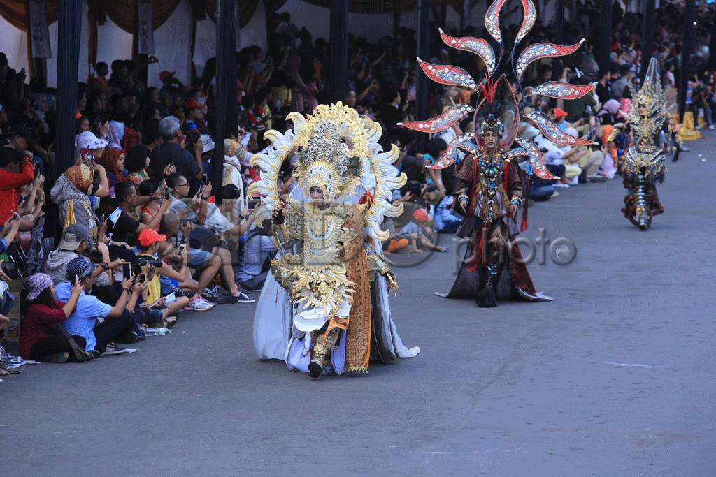 Meriahnya Jember Fashion...