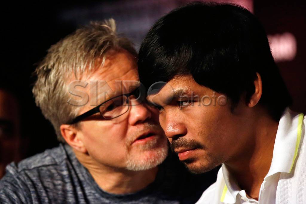 Pacquiao Hadapi Chris...