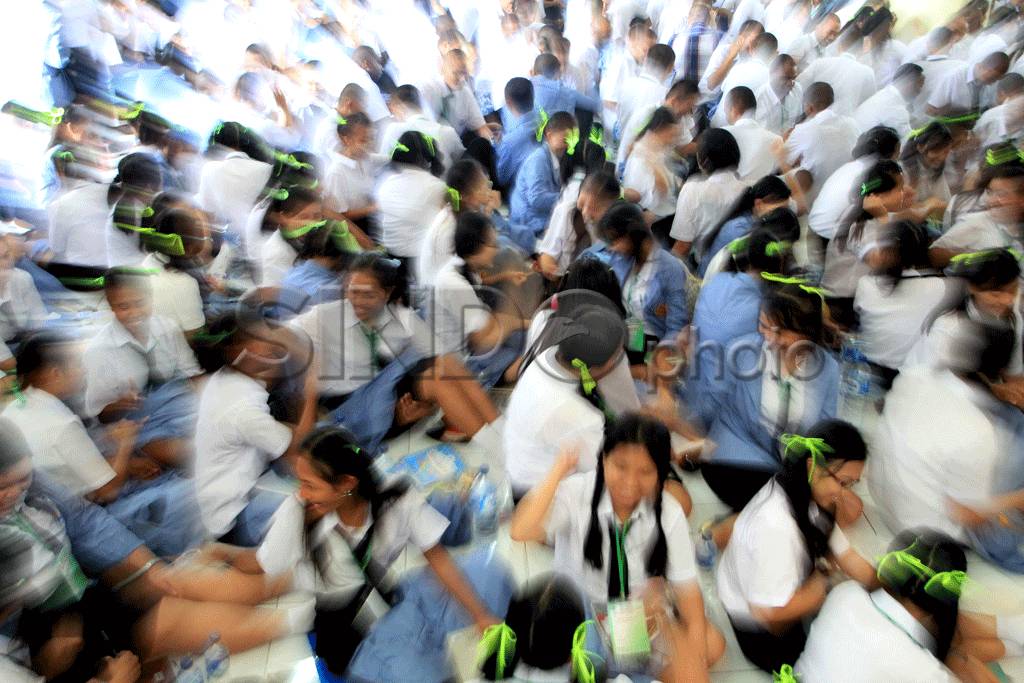 Ribuan Mahasiswa Baru...