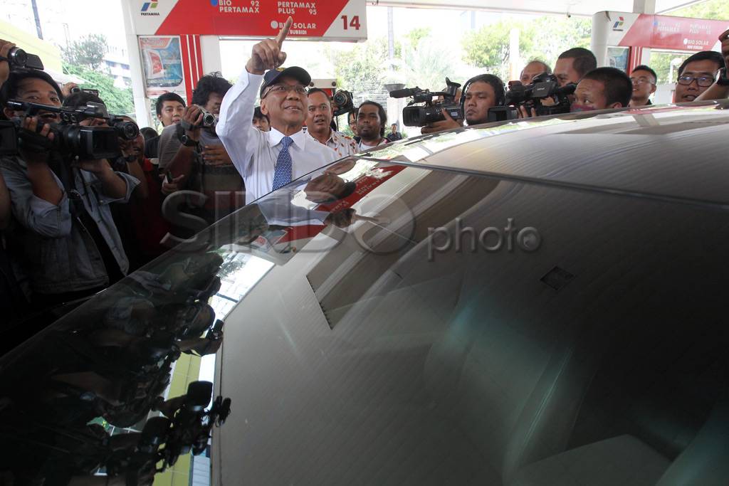 Pantau Pasokan BBM,...