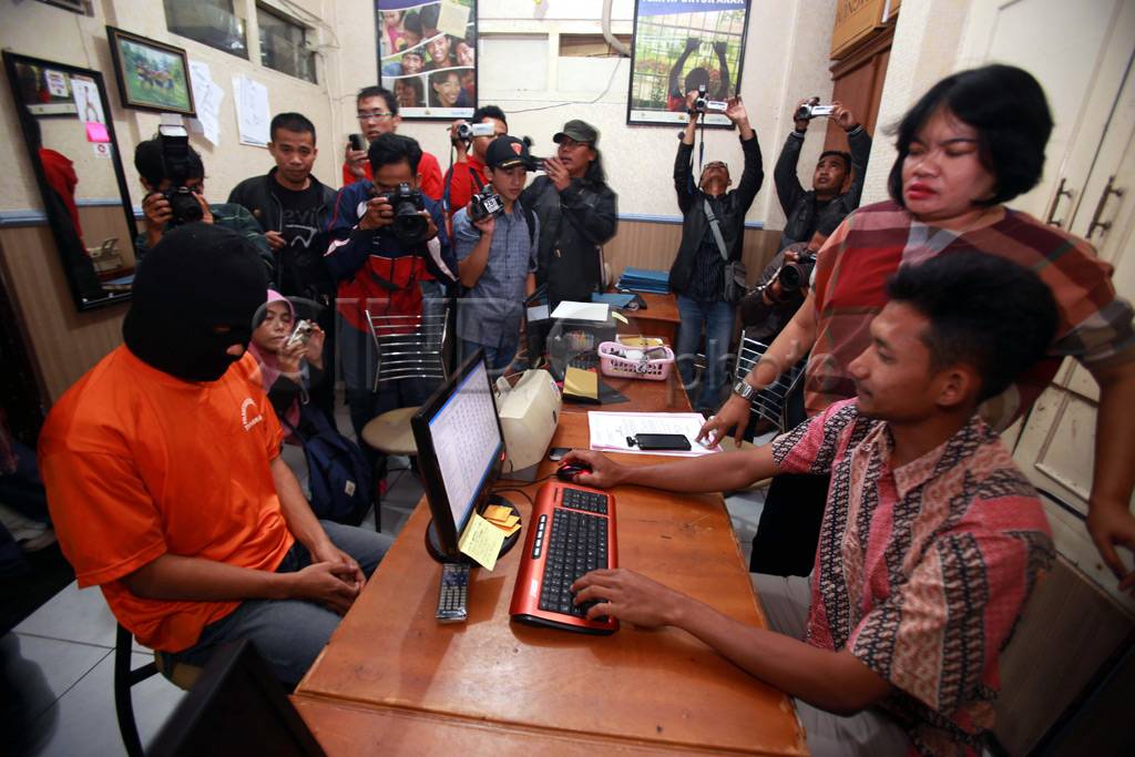 Polisi Tangkap Penyebar...