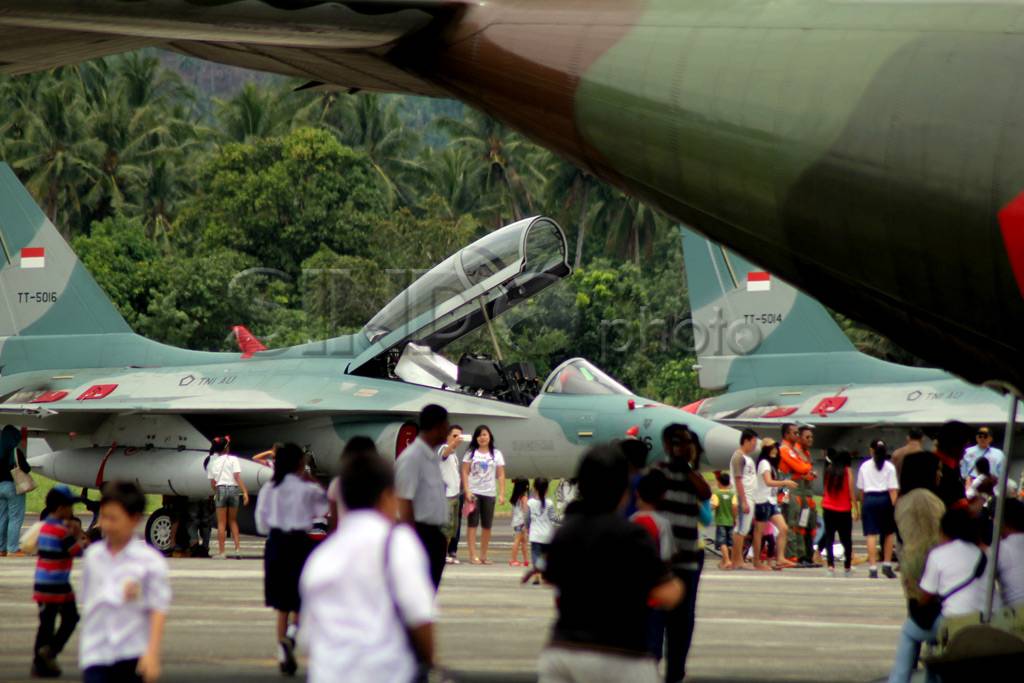 Pameran Pesawat Tempur...
