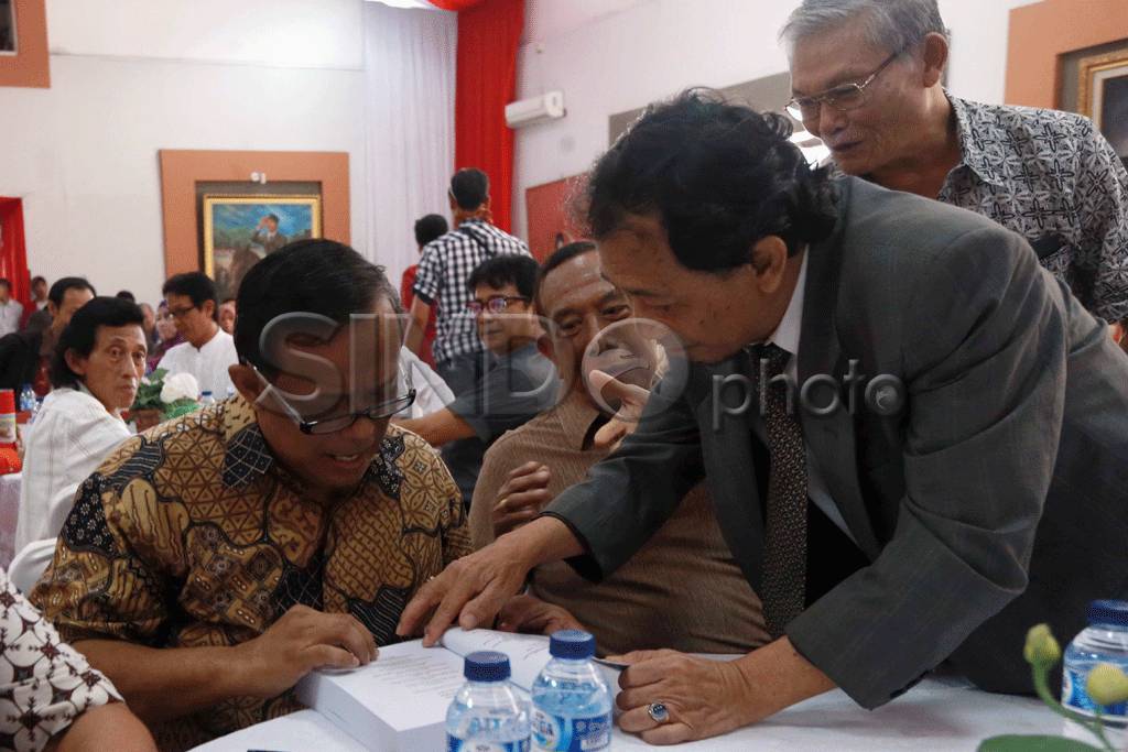 Legitimasi Terhadap...