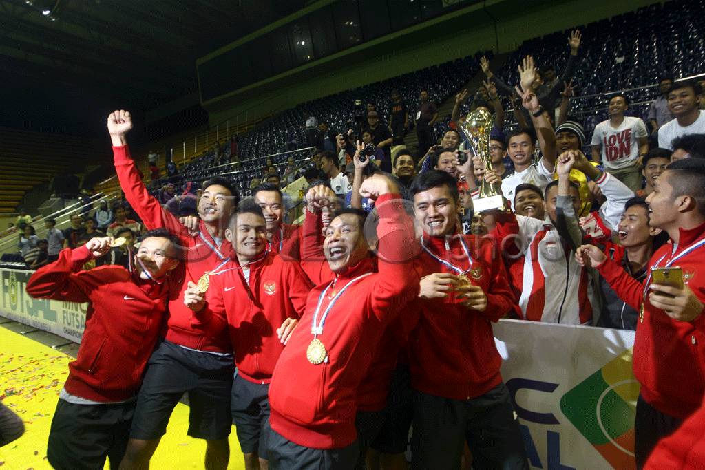 Tim Indonesia Juarai...
