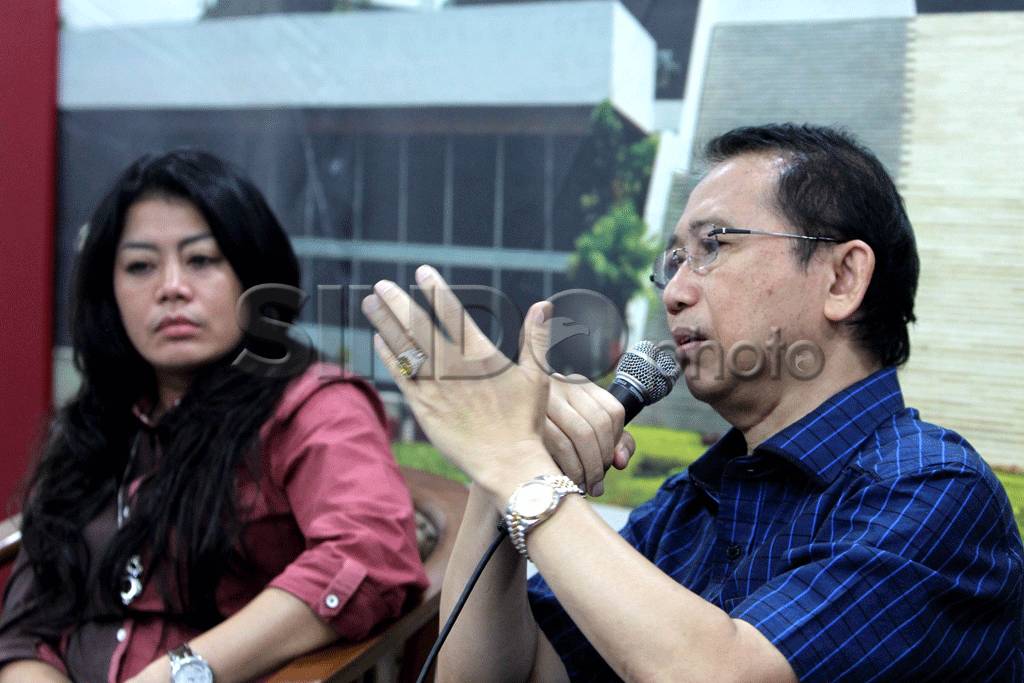 Mencari Figur Anggota...