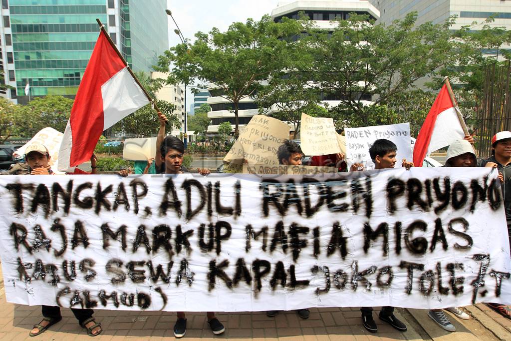 Demo Tuntut Pengusutan...