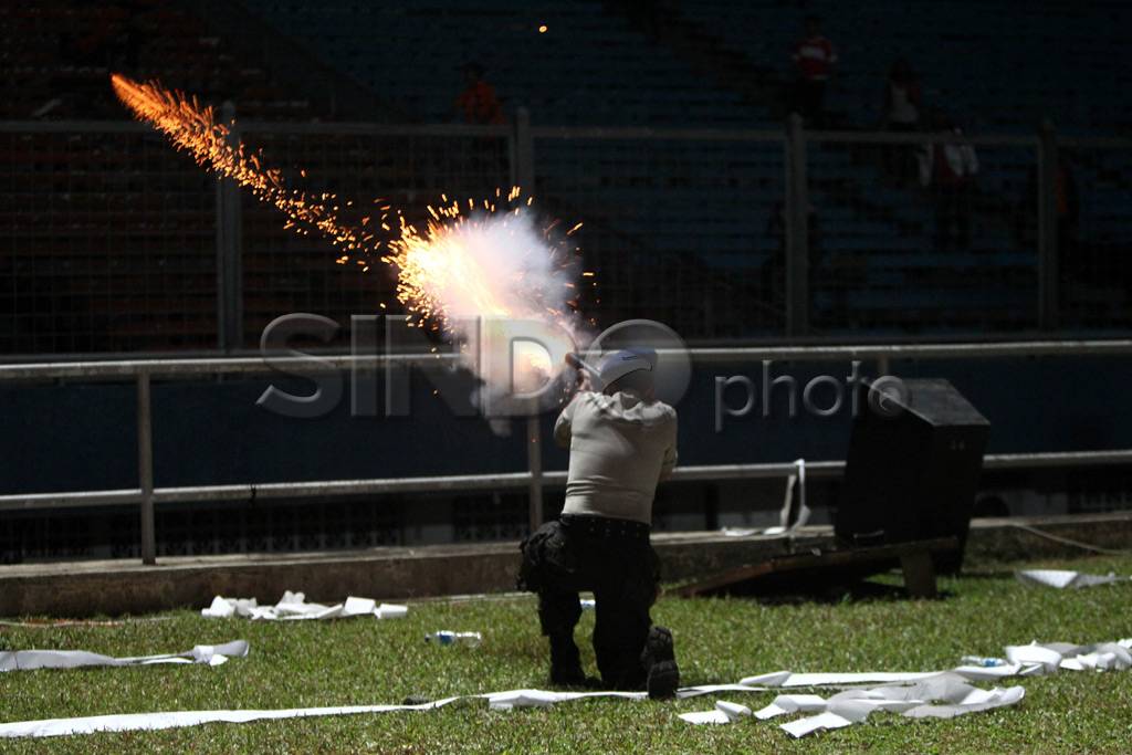 Jakmania Rusuh di GBK