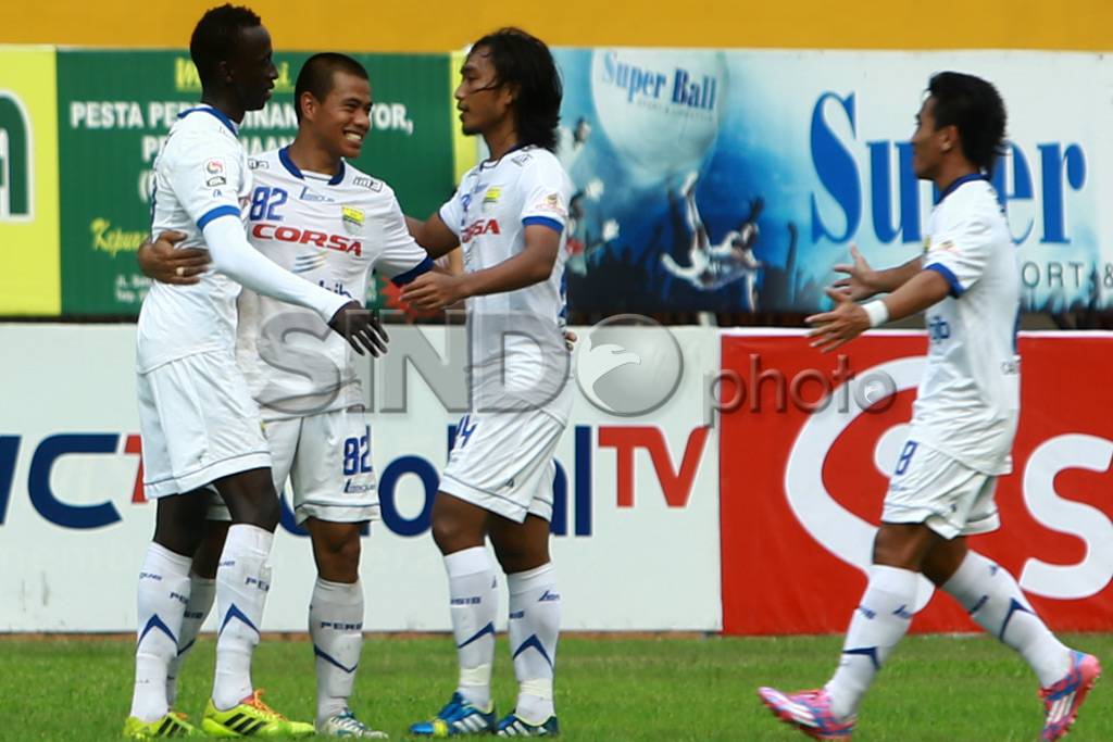 Kalahkan Sriwijaya FC,...