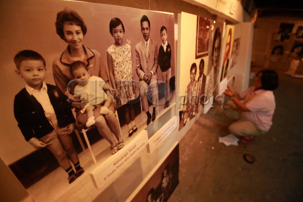 Pameran Foto Potret...