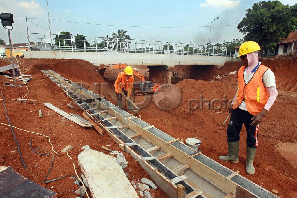 Pembangunan Tol Cijago...