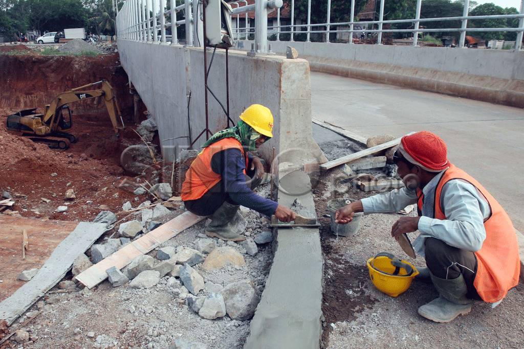 Pembangunan Tol Cijago...
