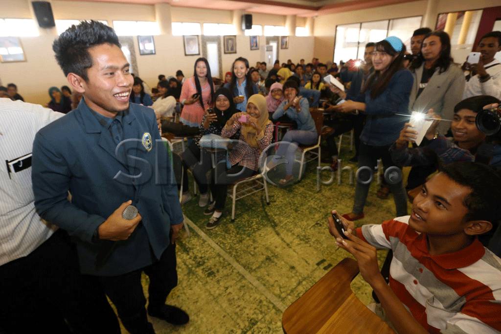 Andik Vermansyah Berbagi...