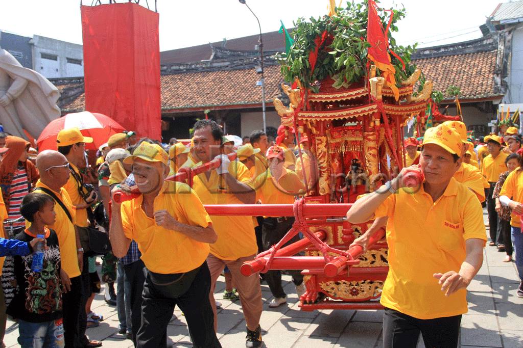 Kirab Ulang Tahun Dewa...