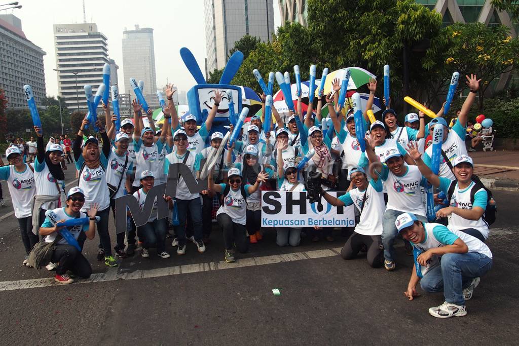 Semarak Parade Hari...