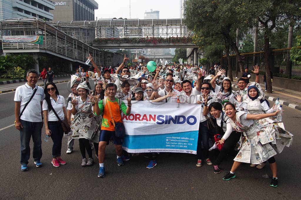 Semarak Parade Hari...