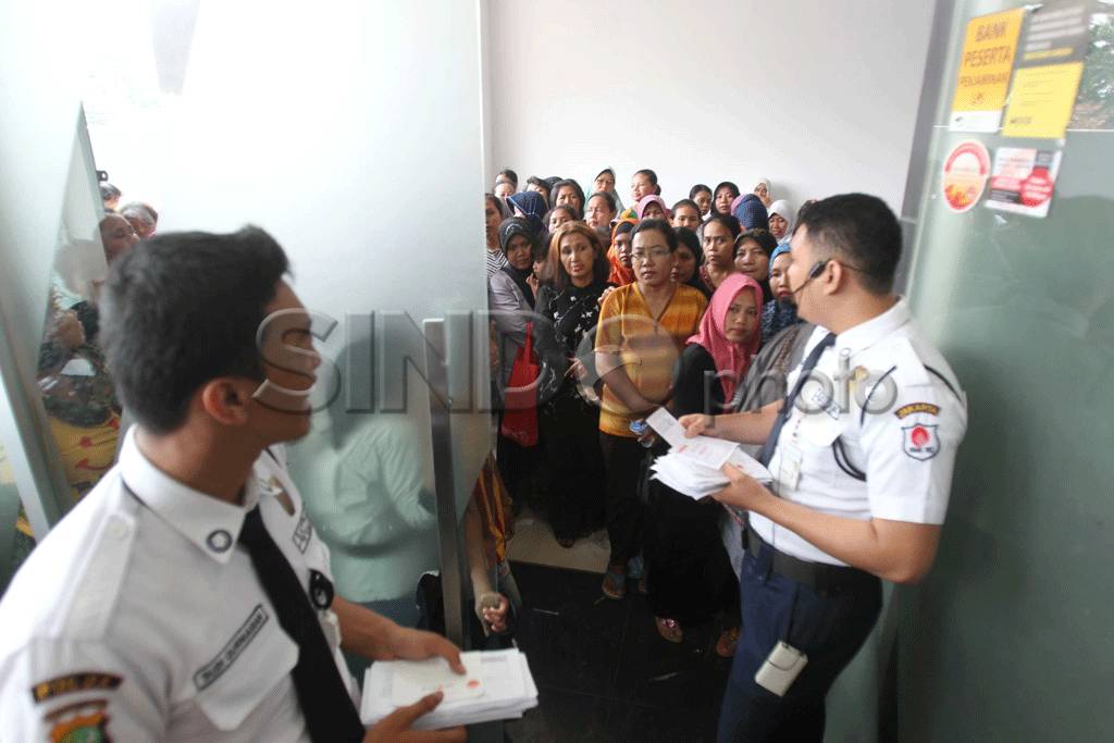 Ratusan Orang Tua Murid...