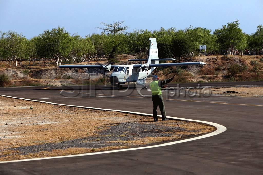 Lapangan Terbang TNI-AL...